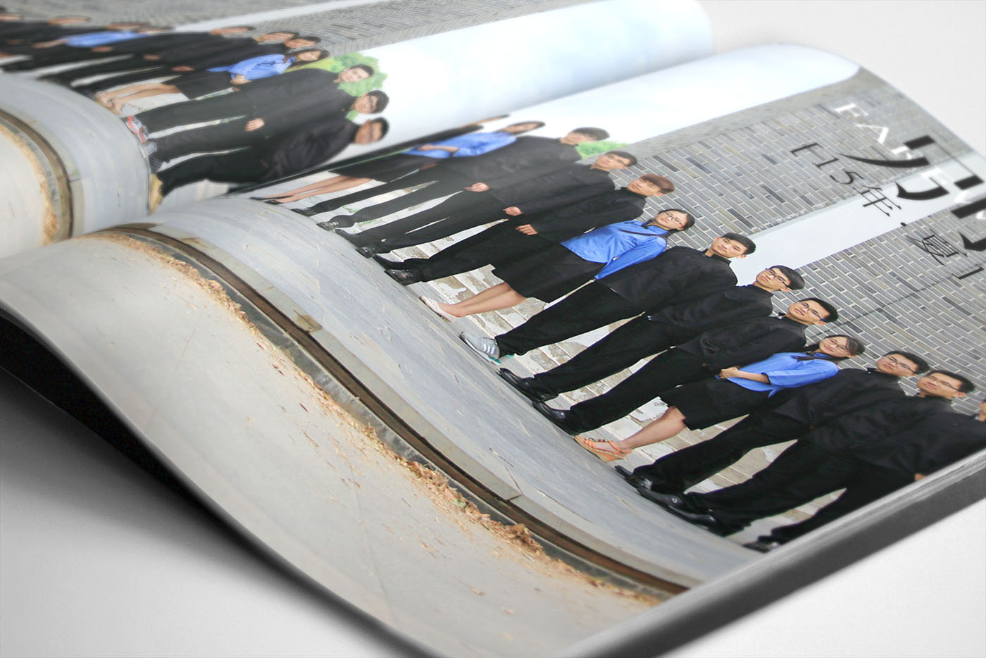 大學(xué)畢業(yè)紀(jì)念冊(cè)設(shè)計(jì)，畢業(yè)紀(jì)念冊(cè)設(shè)計(jì)公司