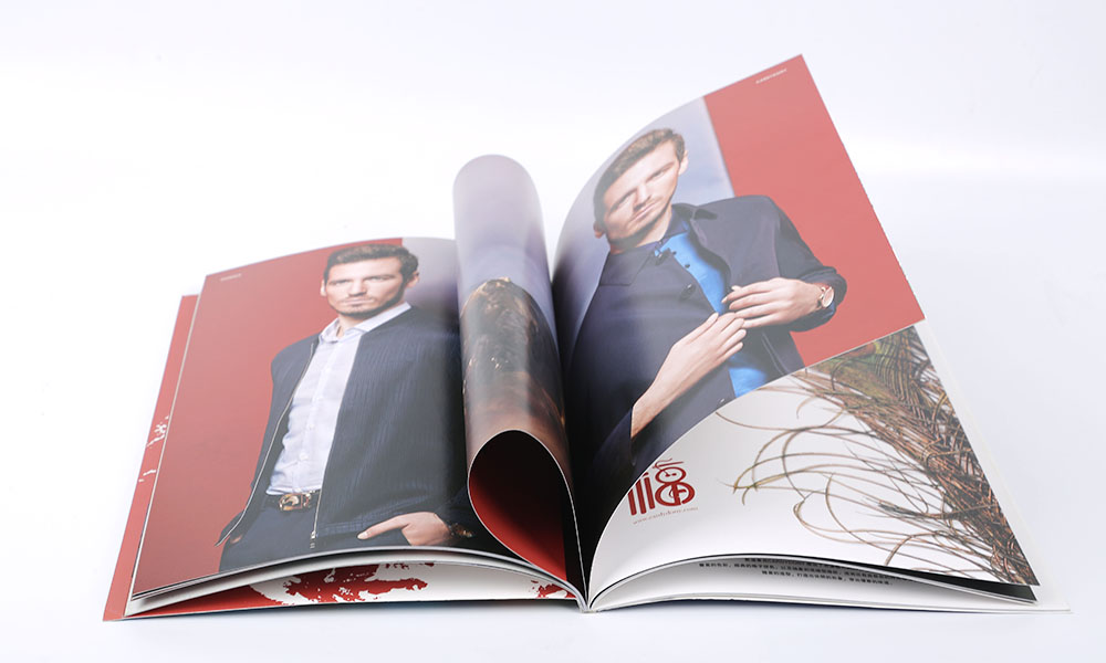 做一本宣傳冊(cè)字體比較劃算？